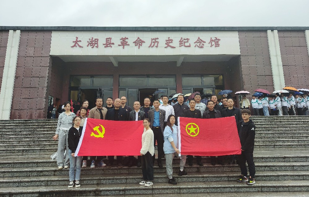 1712023995854578.jpg 6b442f8b2568ea93cf237edc60b4292.jpg